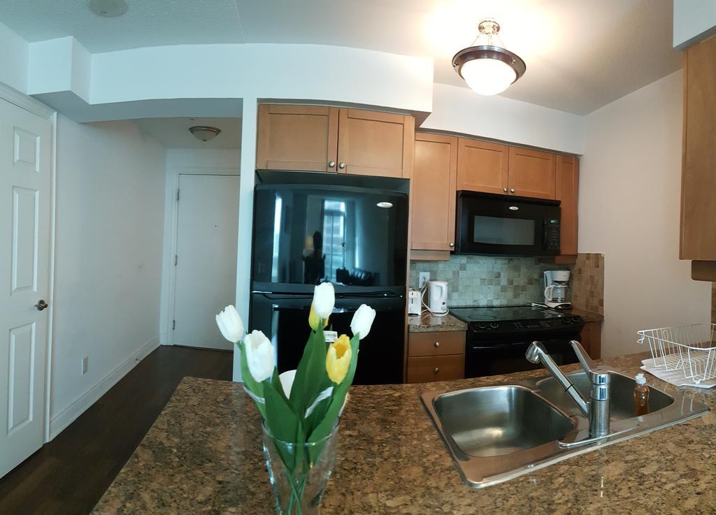 Kashaneh At Meridian Vaughan Exterior photo