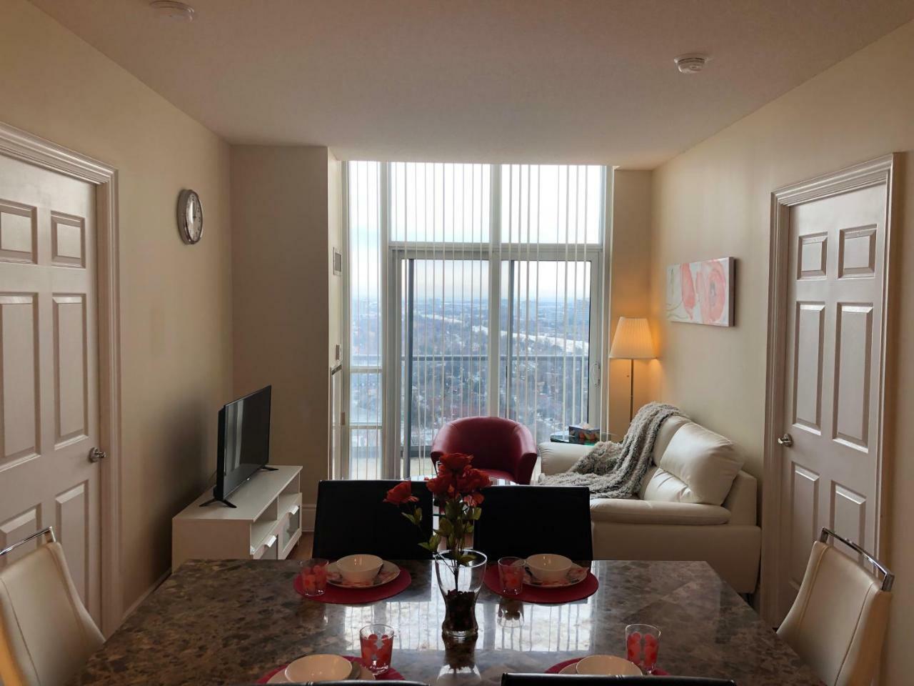 Kashaneh At Meridian Vaughan Exterior photo