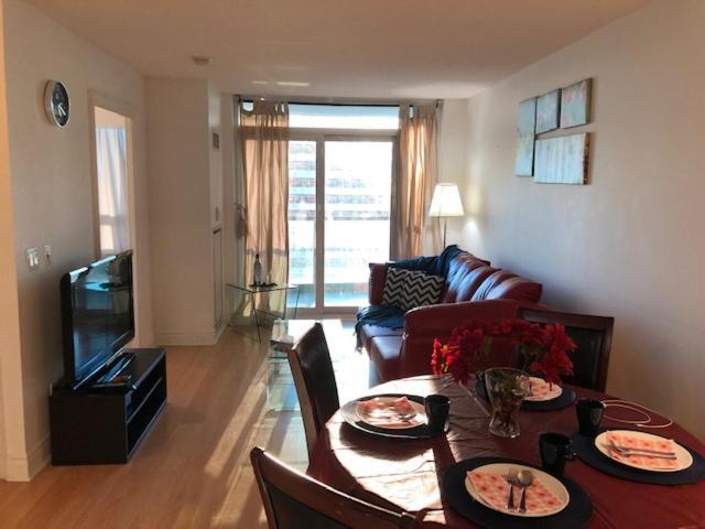 Kashaneh At Meridian Vaughan Exterior photo